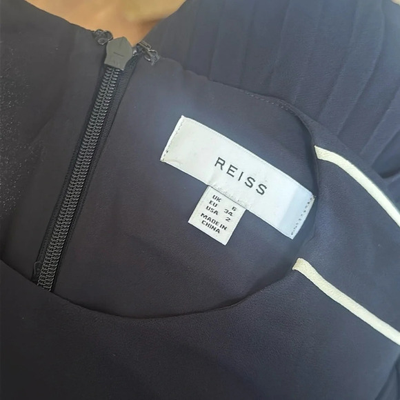 NEW Reiss Priya  Pleated Belted Midi Dress in Navy Cream | size UK 6 / US 2 / XS - Picture 8 of 9